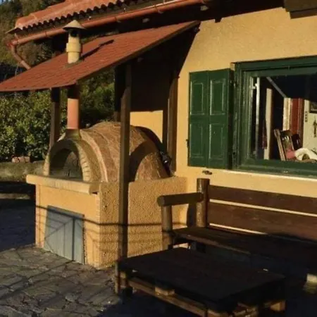 Apartment Charming Cottage With Mountain Views Oinokhorion